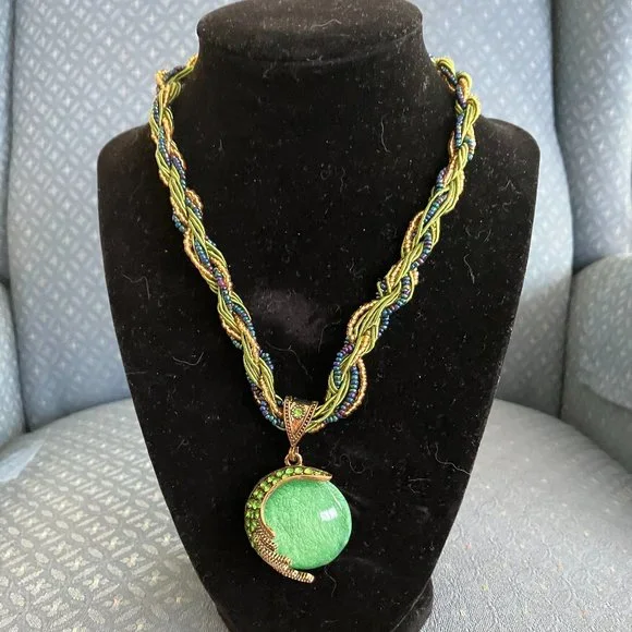 Elegant Green Beaded Necklace